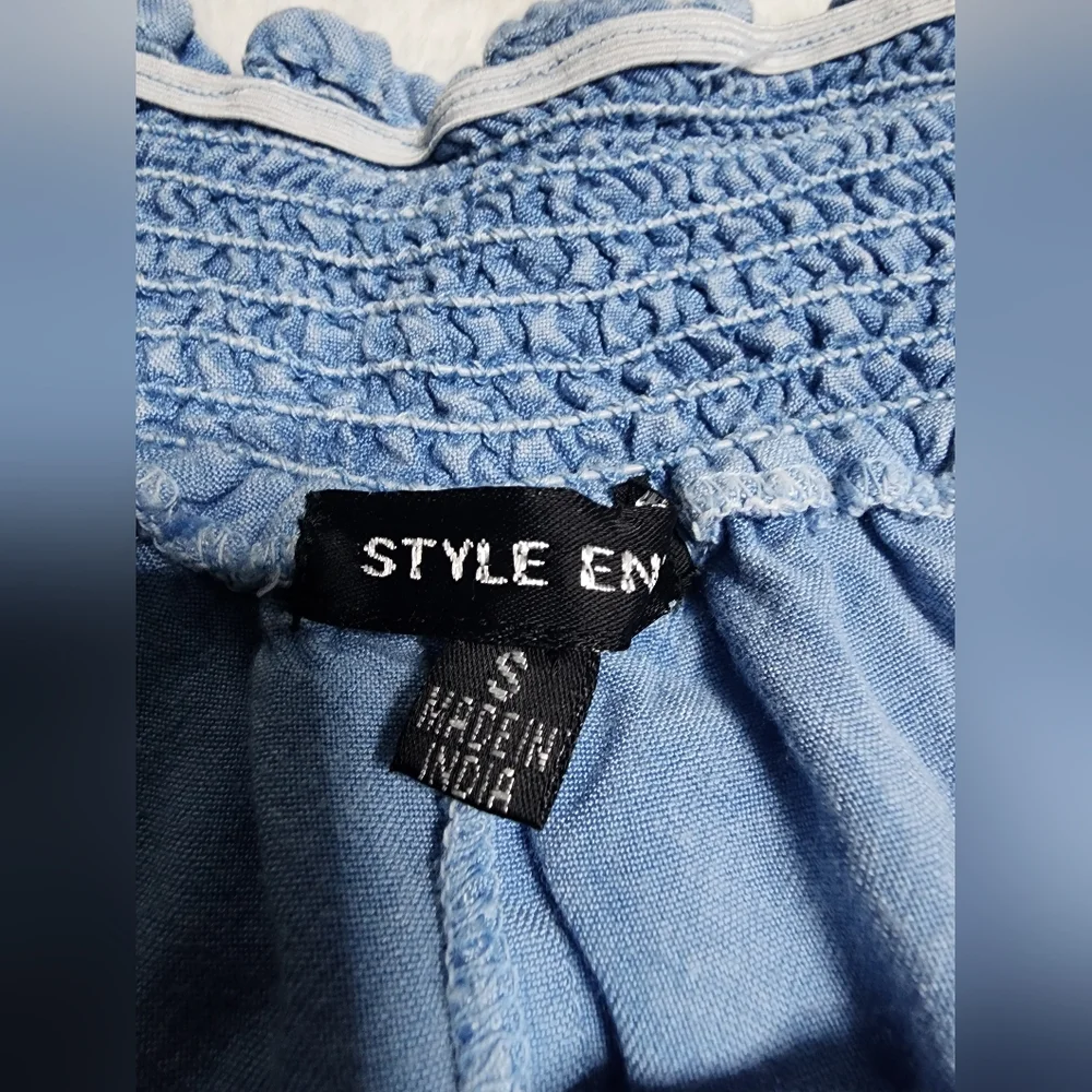 Style Envy Top Size S Small Crop Off Shoulder Denim Shirt Blouse - Picture 3 of 5